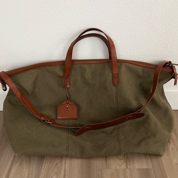 Madewell Handbags - Madewell Transport Weekender in Canvas